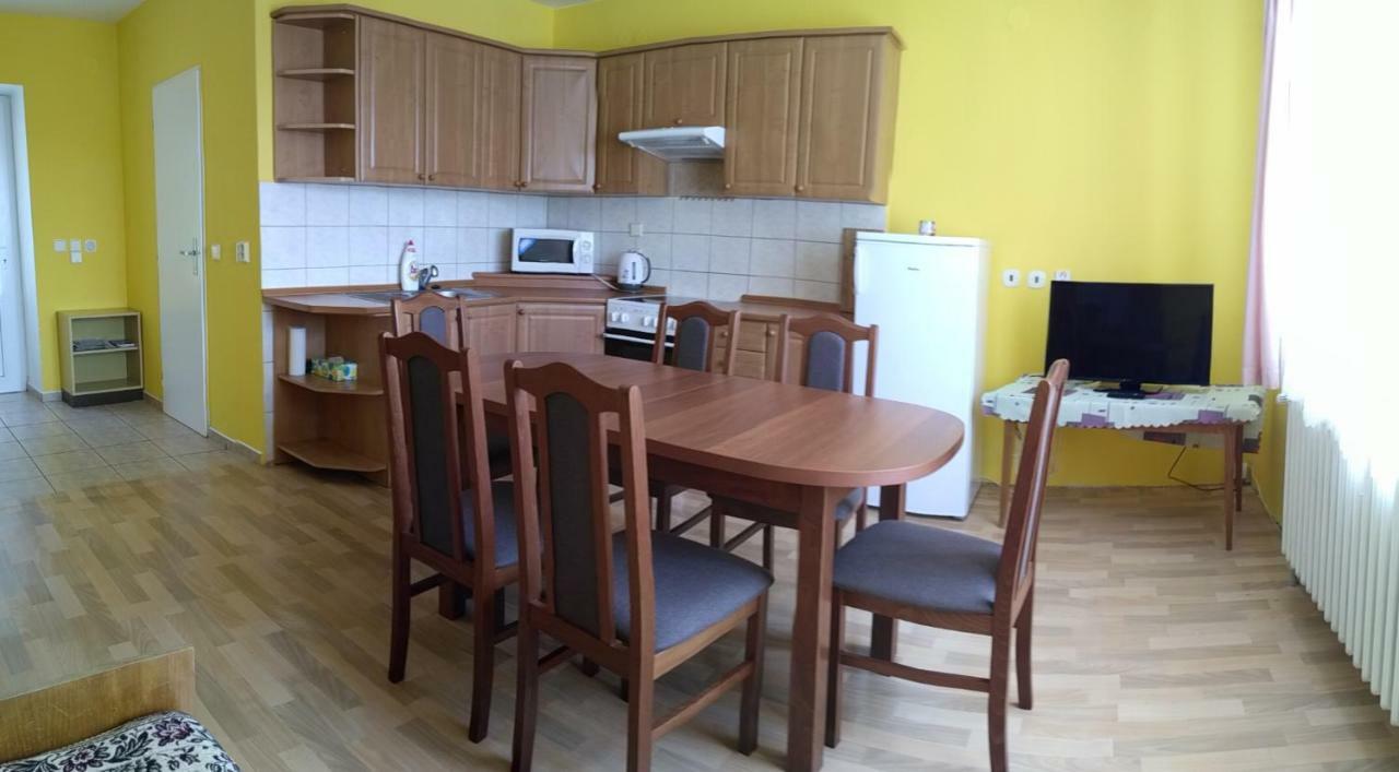 Apartman Utvina Экстерьер фото